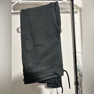 New Alphaletete Essential Jogger Heather Black Medium